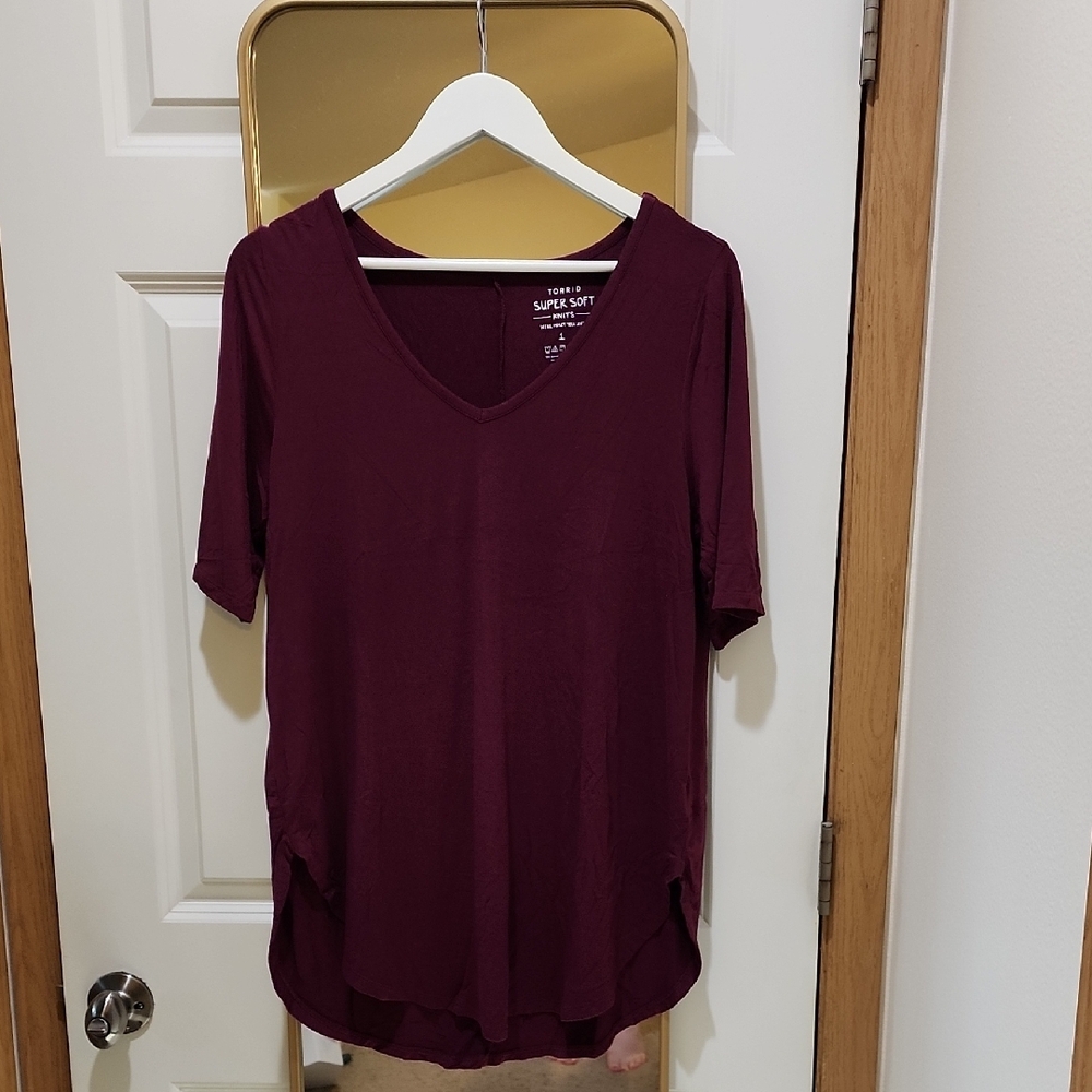Torrid Women's Berry V-Neck Tunic Top